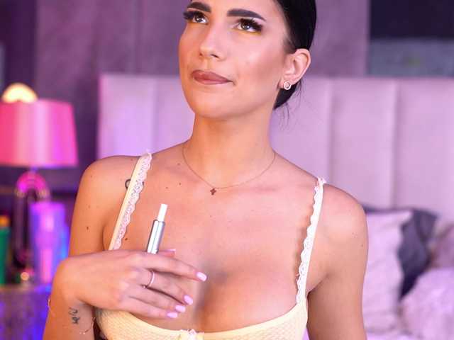 Sex chat gratuit in direct cu RaisaKali pe BongaCams