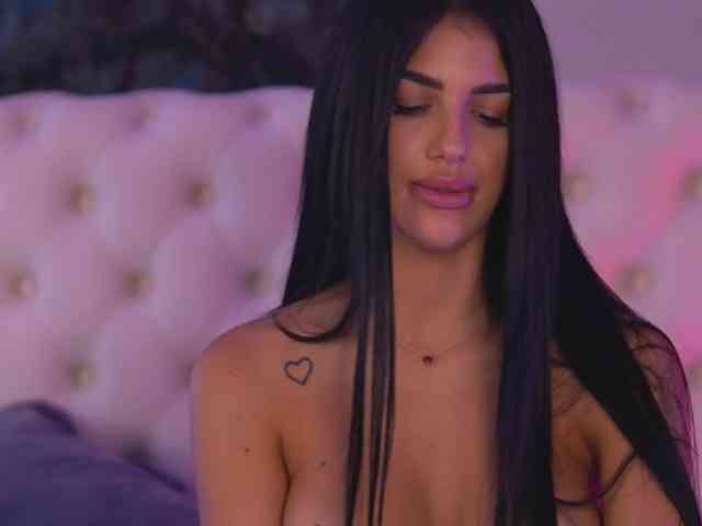 RaisaKali Live Webcam on BongaCams