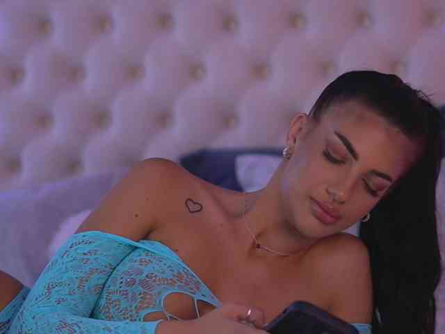 online nude cam RaisaKali