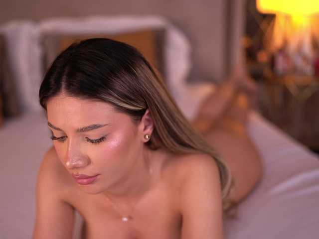 BlairSander's BongaCams show and profile