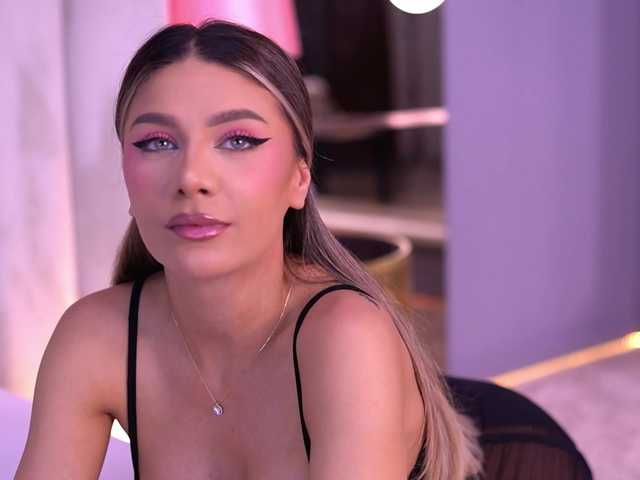 Sex chat gratuit in direct cu BlairSander pe BongaCams