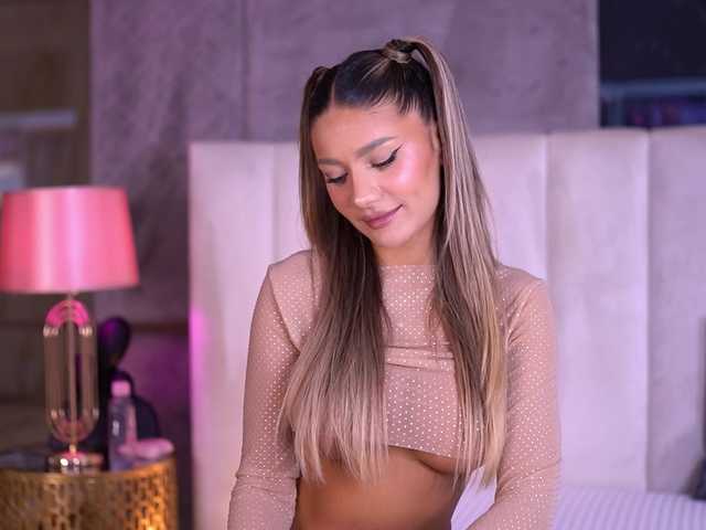 Sex chat gratuit in direct cu BlairSander pe BongaCams