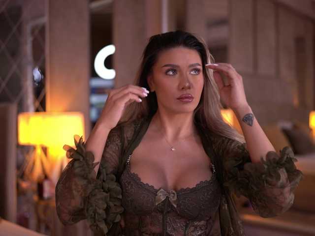 BlairSander's BongaCams show and profile