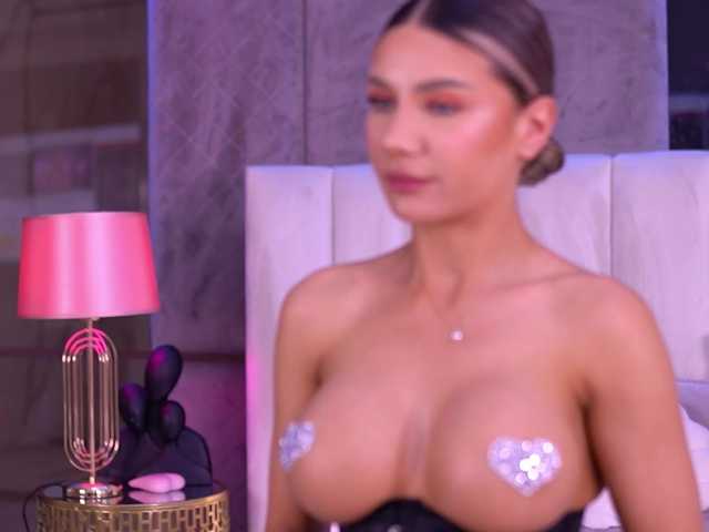Sex chat gratuit in direct cu BlairSander pe BongaCams