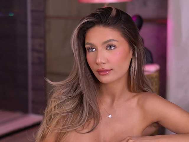 Sex chat gratuit in direct cu BlairSander pe BongaCams