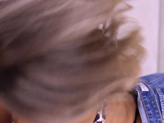 Sex chat gratuit in direct cu BlairSander pe BongaCams