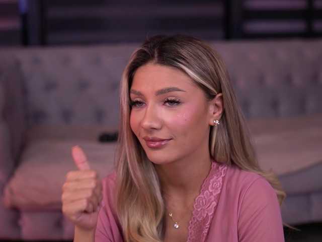 Sex chat gratuit in direct cu BlairSander pe BongaCams