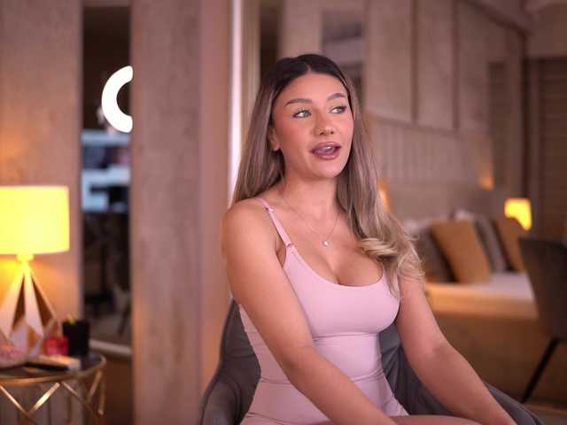 BlairSander's BongaCams show and profile