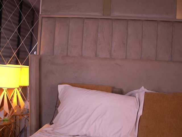 BlairSander's BongaCams show and profile