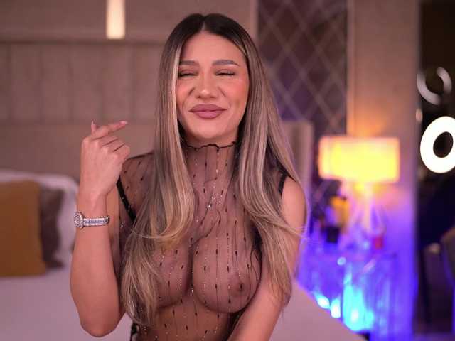 BlairSander's BongaCams show and profile