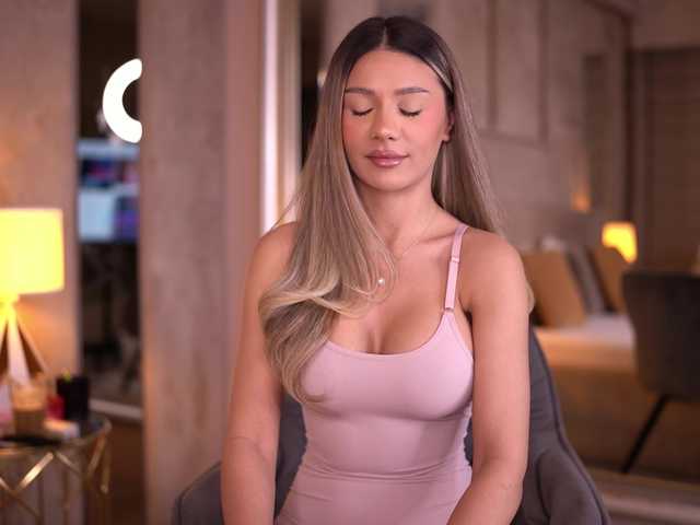 BlairSander's BongaCams show and profile