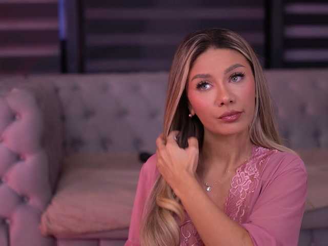 Sex chat gratuit in direct cu BlairSander pe BongaCams