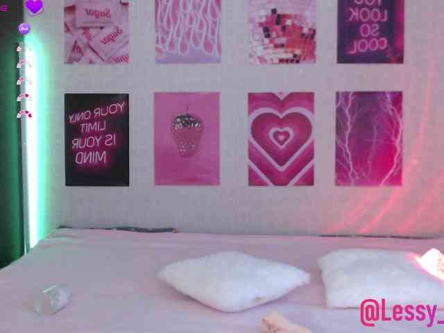 LessyLaska webcam