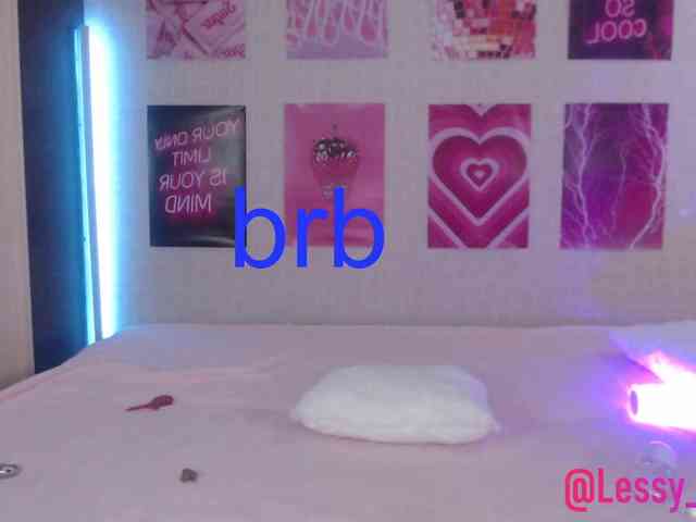 LessyLaska webcam