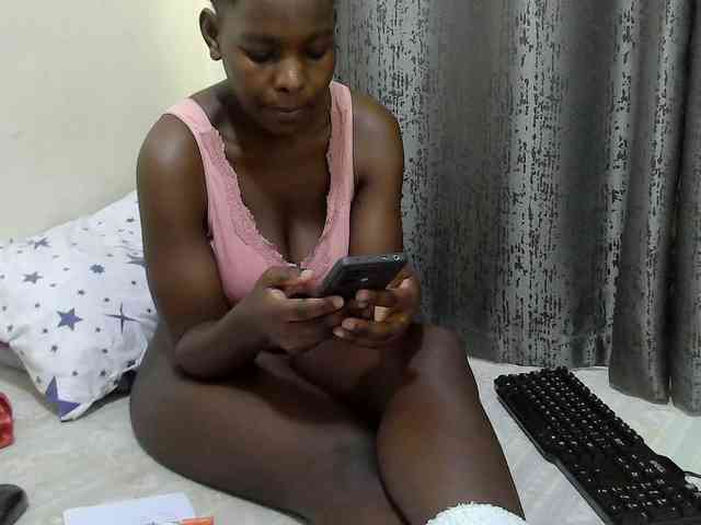 CutieAmber254 webcam
