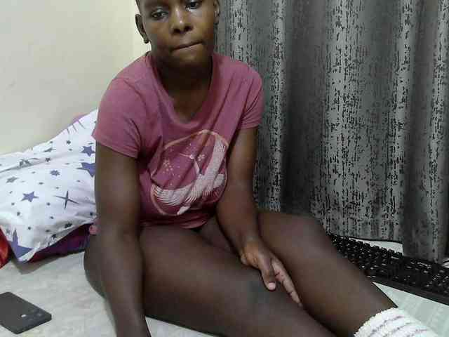 CutieAmber254 webcam
