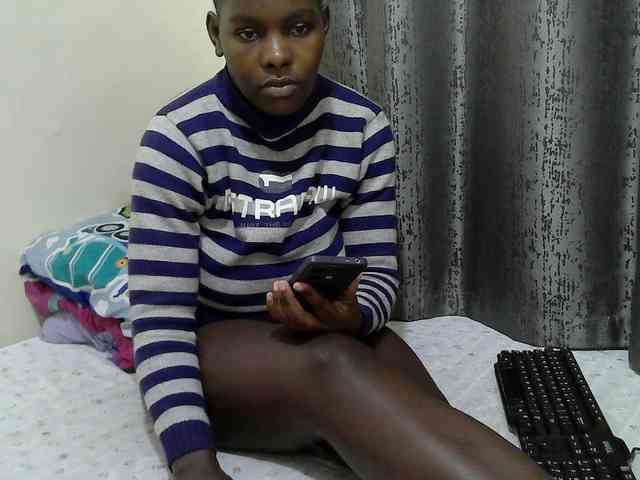 CutieAmber254 webcam