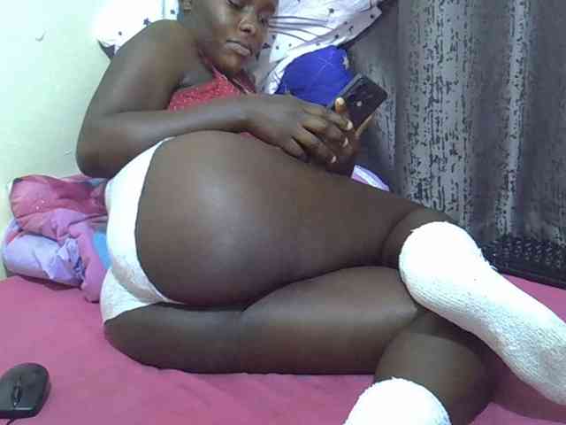 CutieAmber254 webcam