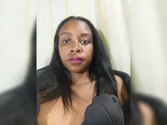 vanicca webcam bongacams model stream image