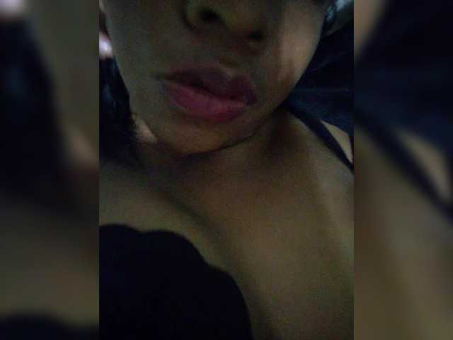 vanicca webcam bongacams model stream image