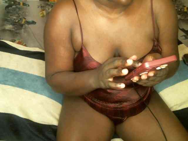 BLACKQUEEN344 webcam