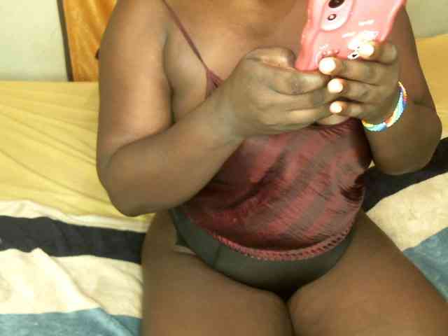 BLACKQUEEN344 webcam