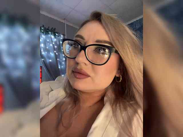 Tvoya_Sladkaya webcam