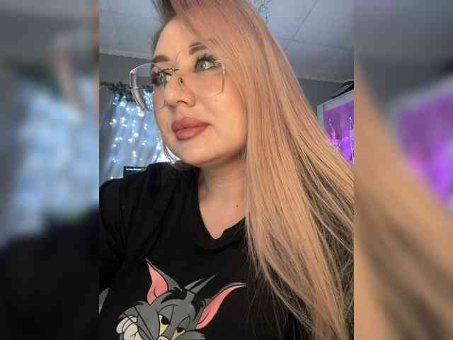 Tvoya_Sladkaya webcam