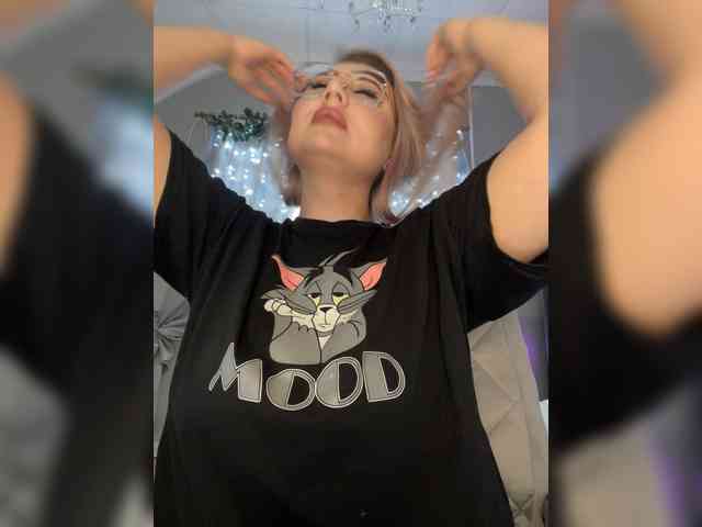 Tvoya_Sladkaya webcam