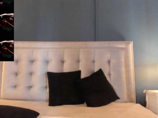  IssyRosse chat room