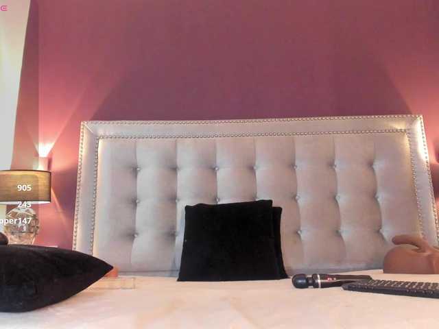 IssyRosse's BongaCams show and profile