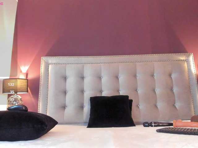 IssyRosse's BongaCams show and profile