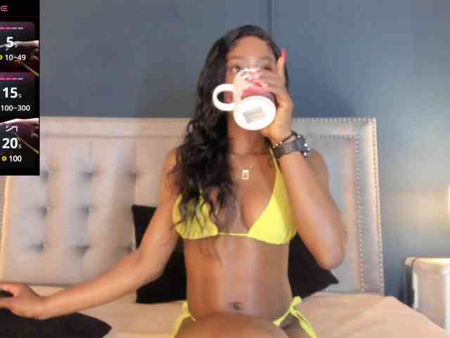 IssyRosse webcam