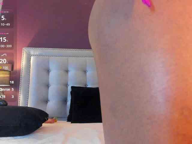 IssyRosse webcam