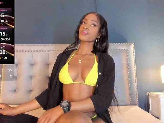 IssyRosse webcam