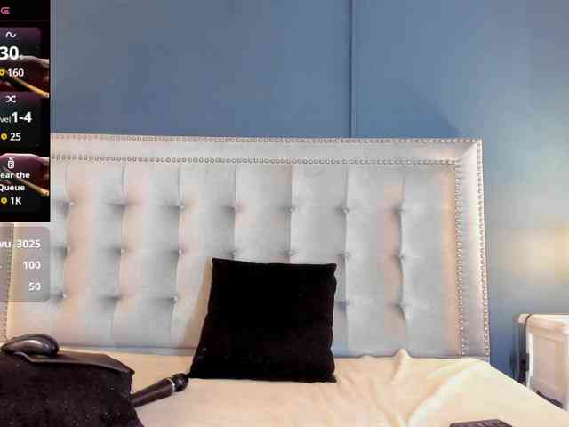 IssyRosse webcam