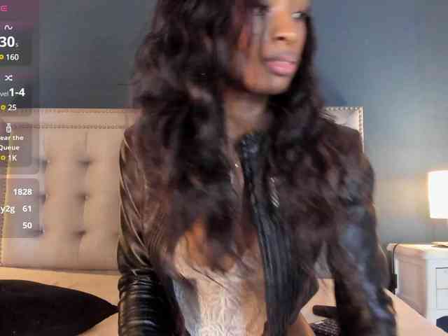 IssyRosse webcam