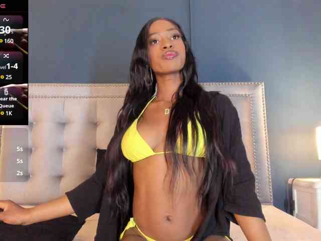IssyRosse webcam