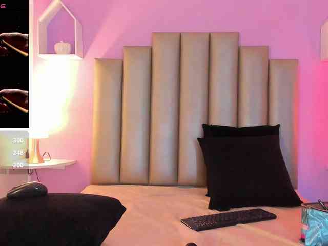 IssyRosse webcam