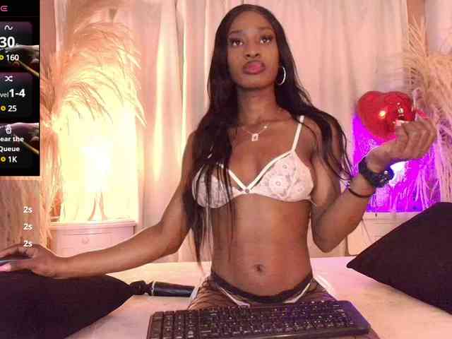 IssyRosse webcam