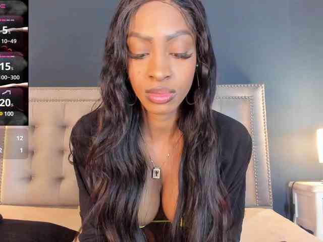 IssyRosse webcam