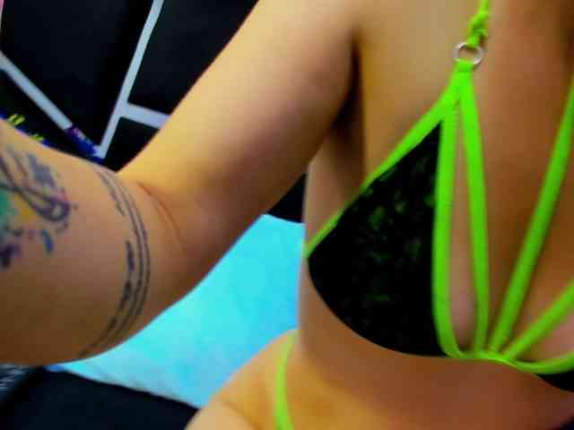 MarianaThompson webcam