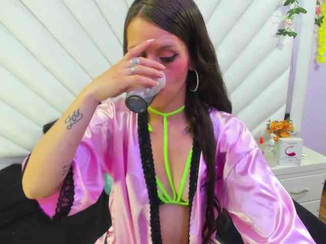 MarianaThompson webcam