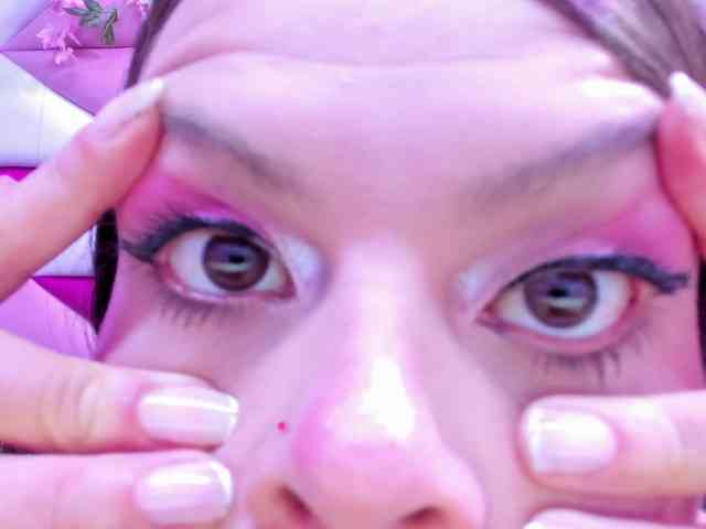 MarianaThompson webcam