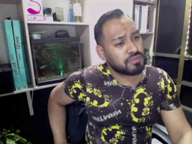 AndyAxcel Live Webcam on BongaCams