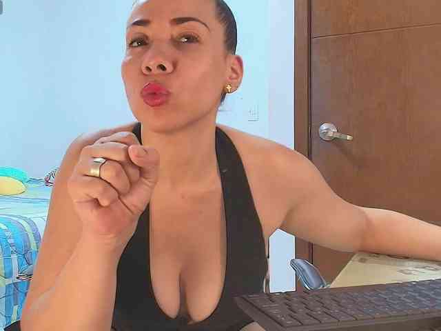 LetiziaMiller4 webcam
