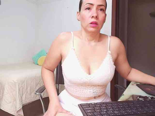 LetiziaMiller4 webcam