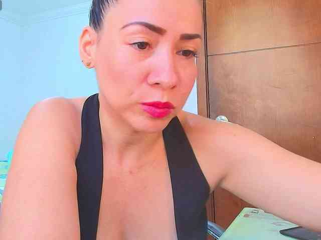 LetiziaMiller4 webcam