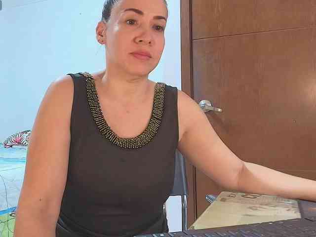 LetiziaMiller4 webcam