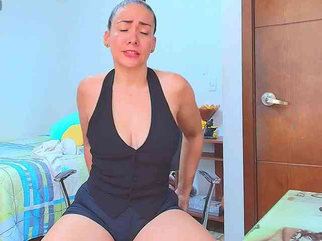 LetiziaMiller4 webcam